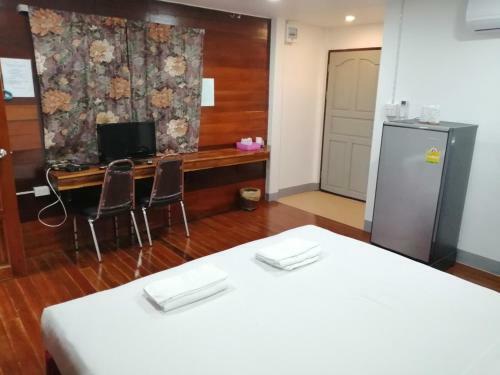 Hotel Jansom Beach Resort