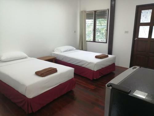 Hotel Jansom Beach Resort