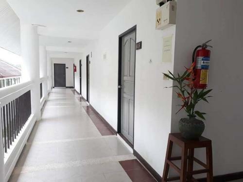 Hotel Jansom Beach Resort