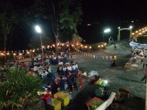 Hotel Jansom Beach Resort