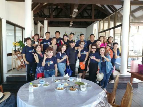 Hotel Jansom Beach Resort