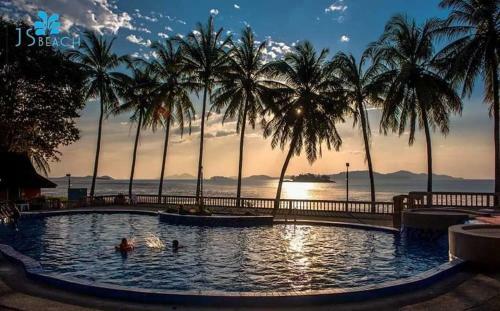 Hotel Jansom Beach Resort