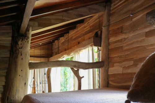 Lodge Roots Tree House