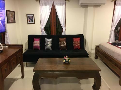 Panatsaya Homestay