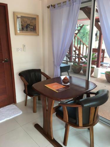 Panatsaya Homestay