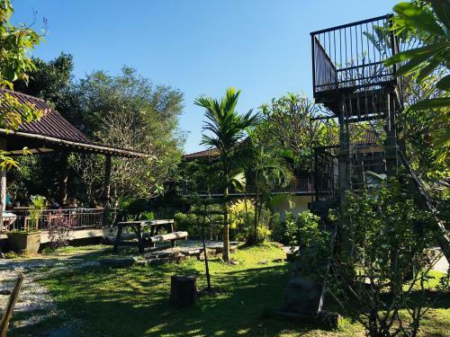 Hostal Kingfisher House