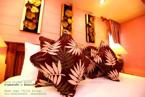 Hotel Love Bridge House ????????????