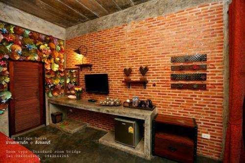 Hotel Love Bridge House ????????????
