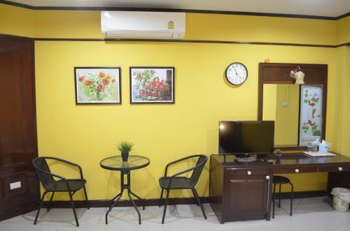 Posada ?????????????????????? Mueang Phriao Inn Hotel