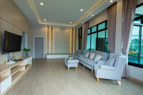 Uzeason Poolvilla Sattahip