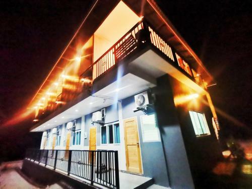 Hotel ???????? ????? ?????? ??????? ( Little Hill Sattahip Resort )