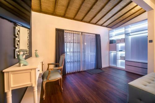 Luxury European Apartment