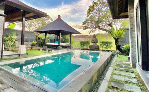 Magical Living 2 Br With Private Pool
