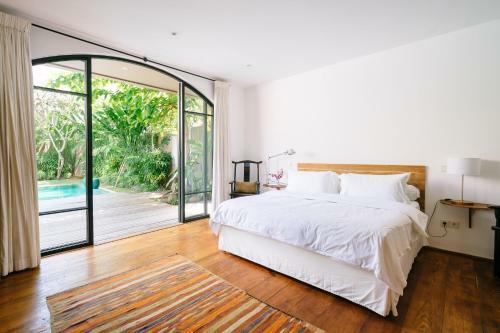 Spacious, Light, Cozy Designed Villa In Fantastic Location