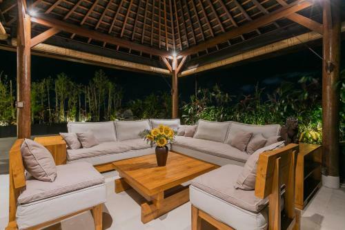 Sri Laksmi Luxury Villa