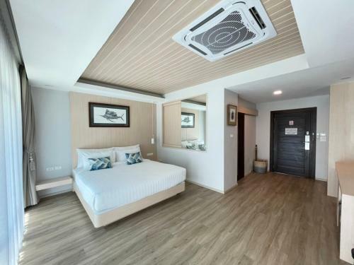 Hotel ???????? ????? The Pine Songkhla
