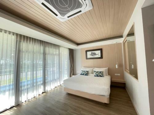 Hotel ???????? ????? The Pine Songkhla