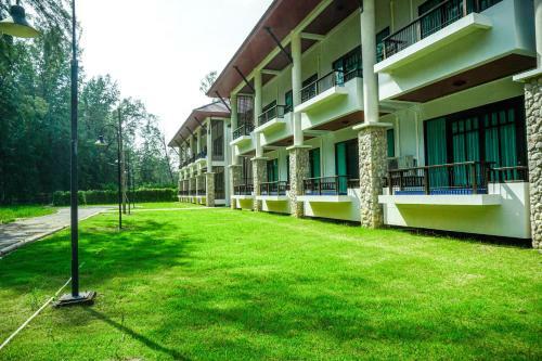 Hotel ???????? ????? The Pine Songkhla