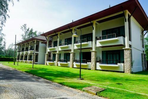 Hotel ???????? ????? The Pine Songkhla