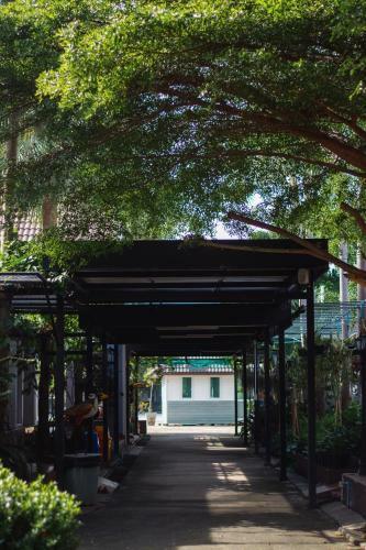 Hotel Baan Suan Resort Juree Punsuk