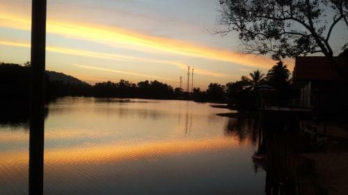 Hostal Khum Thong Resort