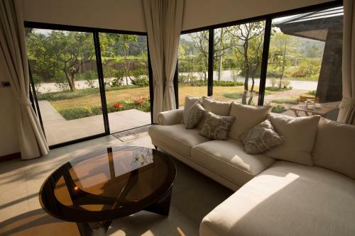 Hotel At Green Gallery
