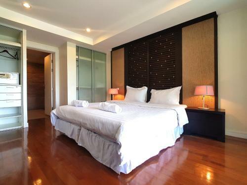Spacious Apartment With Ocean View In Panwa