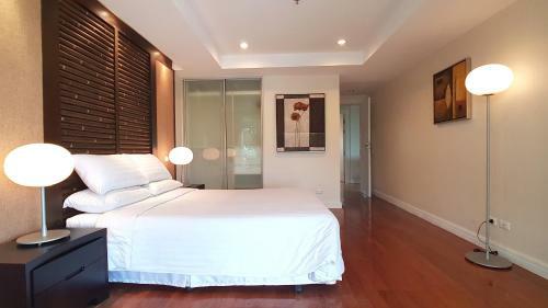 Spacious Apartment With Ocean View In Panwa