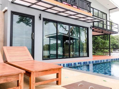 Koh Sirey Beachfront Pool Villa