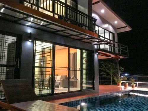 Koh Sirey Beachfront Pool Villa