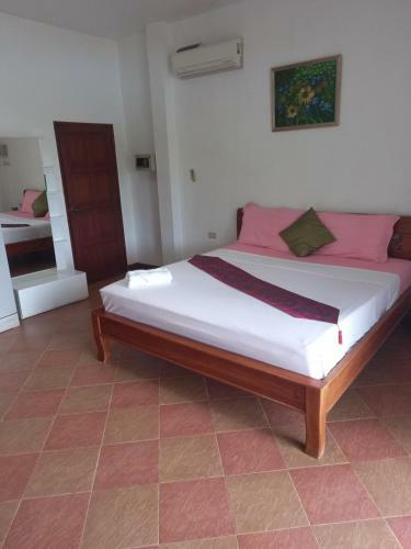 Apartamento Paradizo Seaview Studio Phuket
