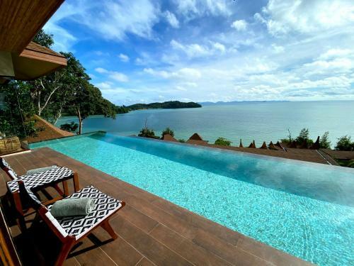 Hotel Sinae Phuket - Sha Extra Plus