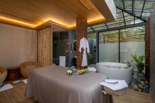 Hotel Sinae Phuket - Sha Extra Plus