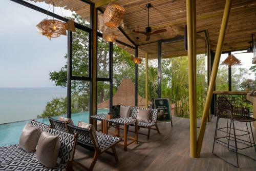 Hotel Sinae Phuket - Sha Extra Plus