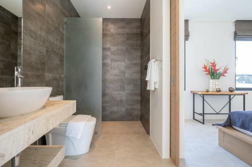 Labriz Ocean Villa - Tropical Modern Living