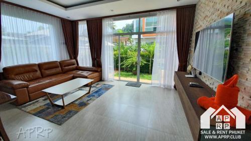 Modern House With Pool Ap Nest N12