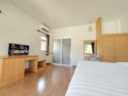Hotel Thalang Tara Resort