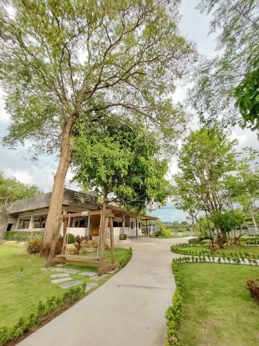 Hotel Thalang Tara Resort