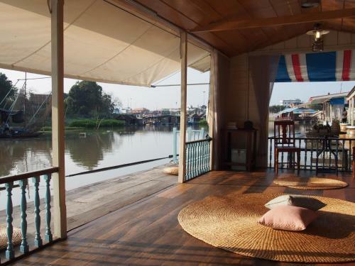 Albergue U Pae Paestay Uthaithani