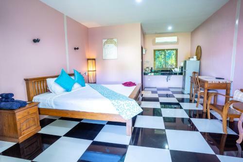 Hotel Sumalee Phuket - Sha Plus