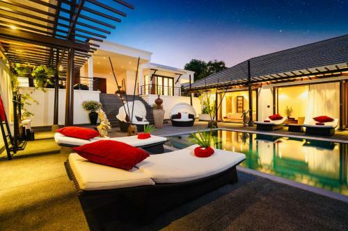 D-lux 4 Bed Sea View Villa With Private Beach