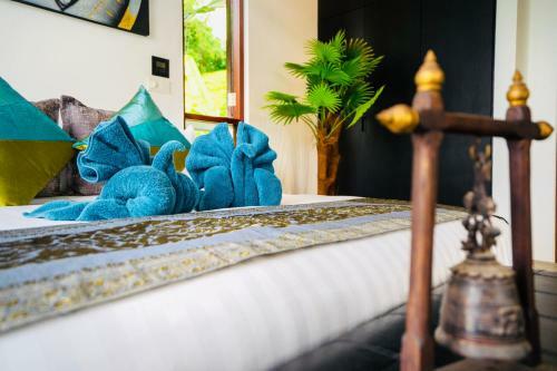 D-lux 4 Bed Sea View Villa With Private Beach