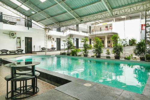 Hotel Oyo 409 Pondok Helomi