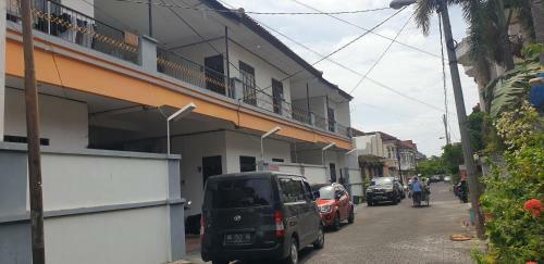 Hotel Oyo 90990 Surya Residence