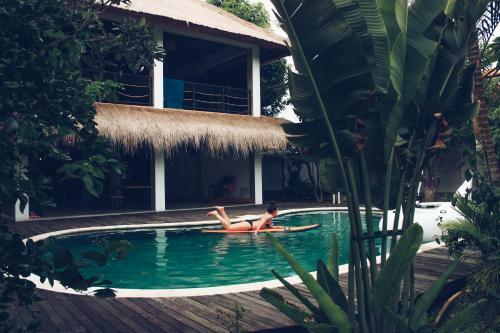 Apartamento Endless Summer Surf Camp Kuta Bali