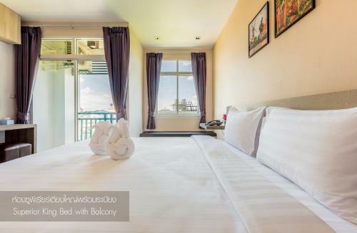 Evergreen Suite Hotel