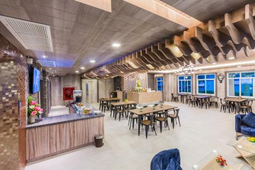Evergreen Suite Hotel