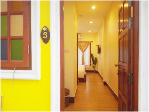 Hostal Baan Bussaba Hotel