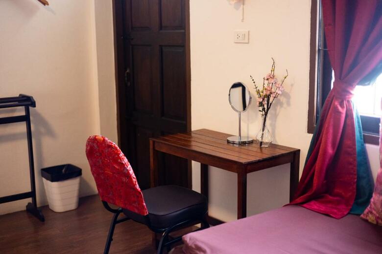 Hostal Sleeper House