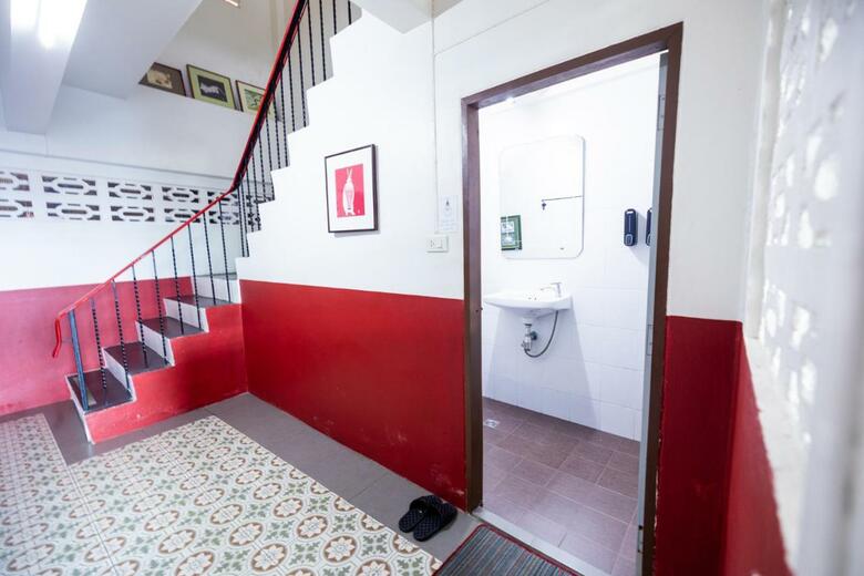 Hostal Sleeper House